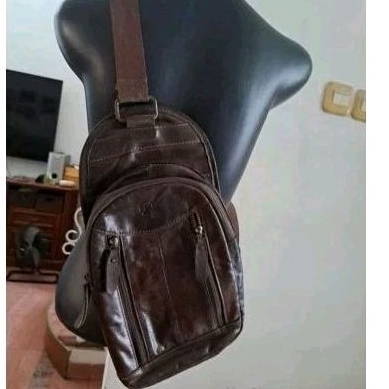 Tas selempang kulit asli preloved