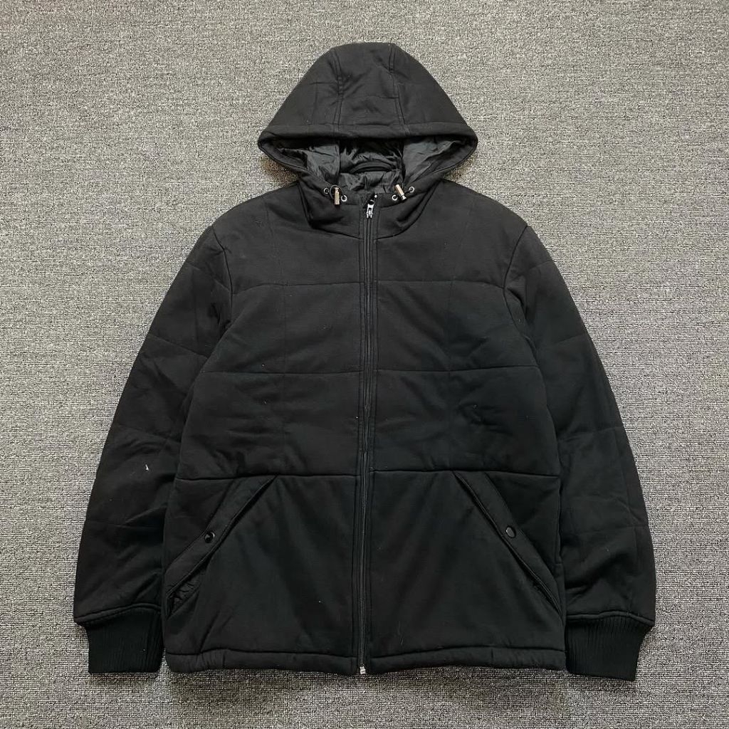 GU Uniqlo Puffer Jacket