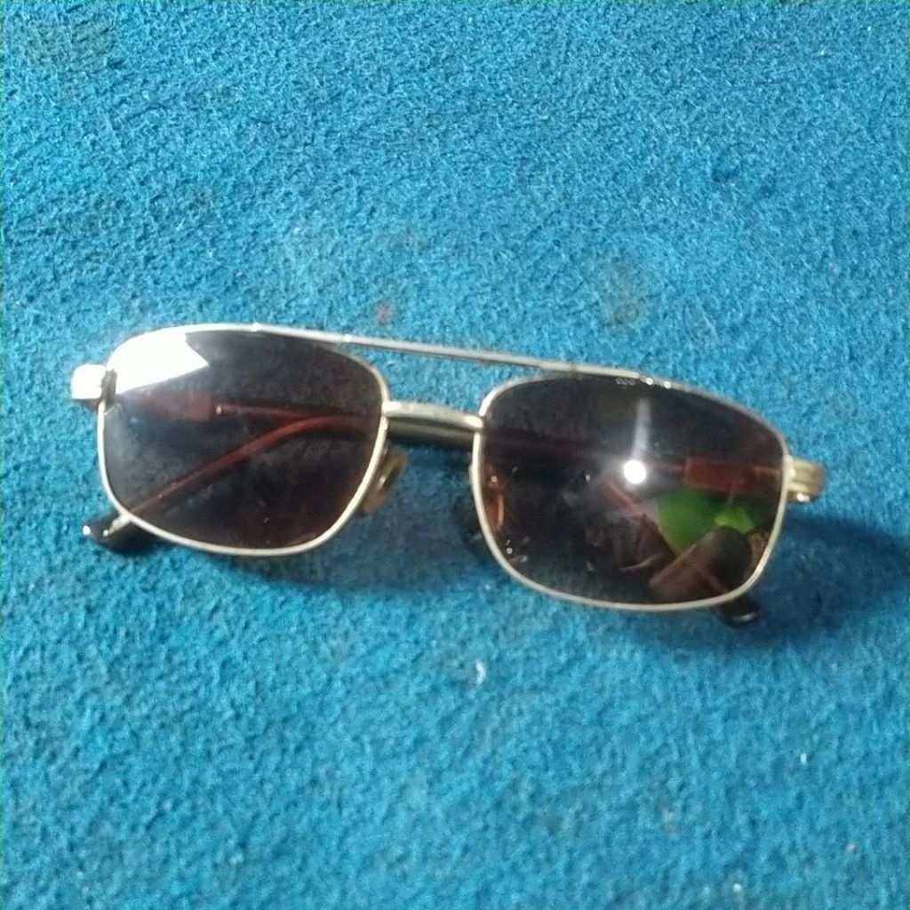 kaca mata asesoris sepeda tua