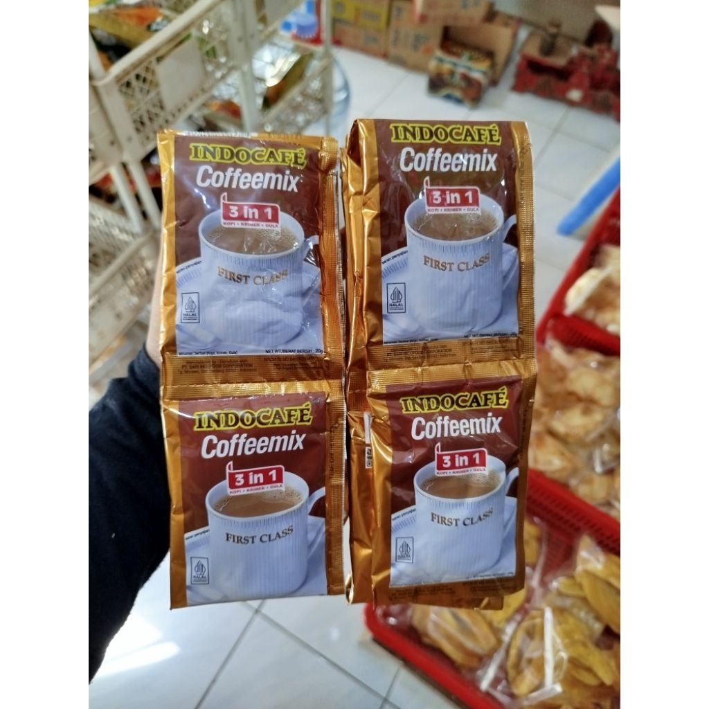 

Indocafe Coffeemix 1 renteng isi 10