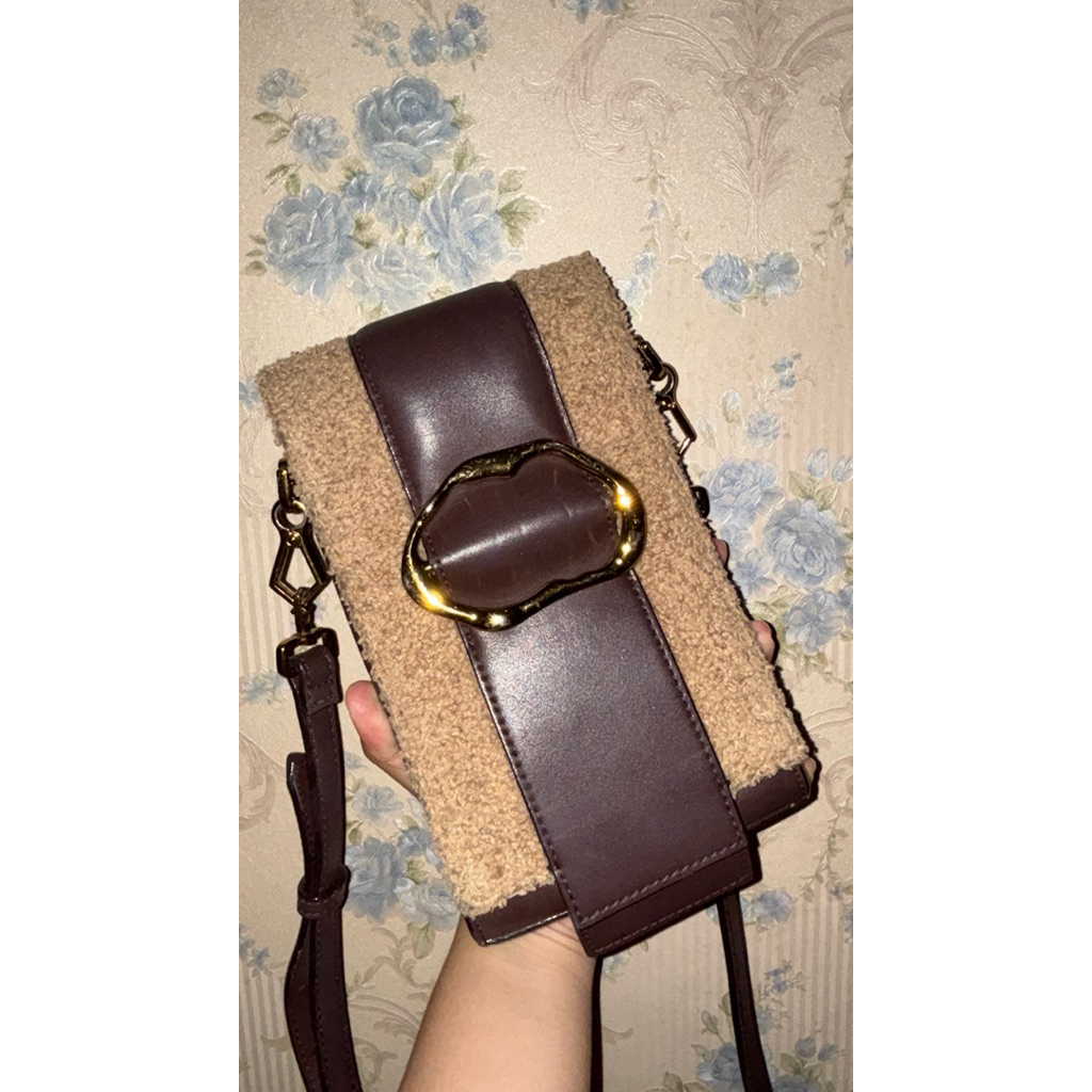 Preloved Charles and keith bag