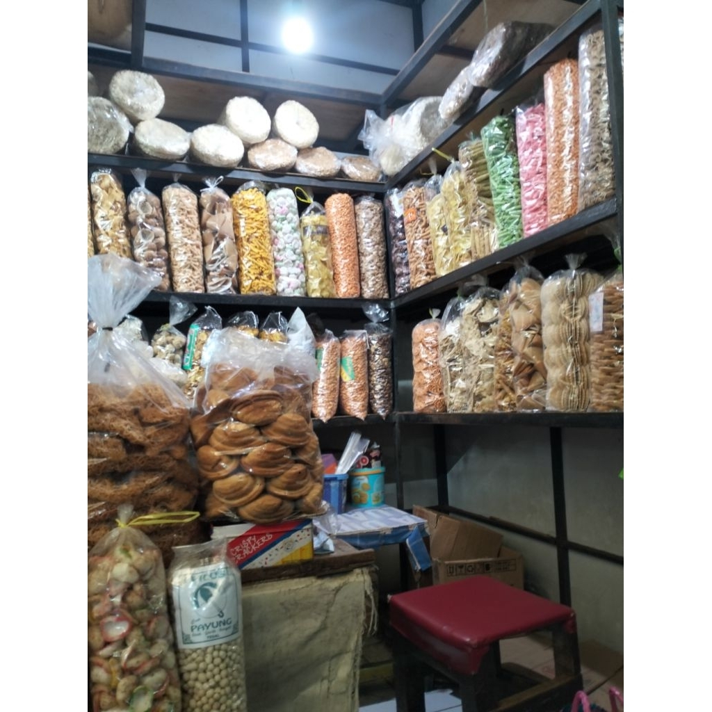 

aneka jajanan khas Brebes tegal