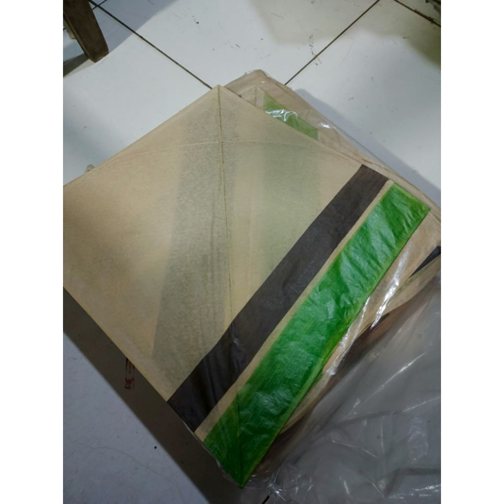 Layangan seot arku apus