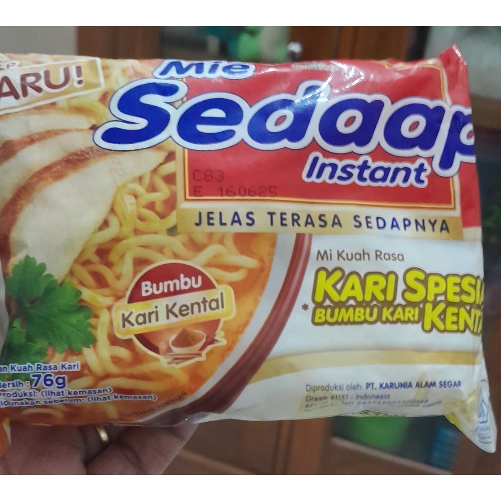 

MIE sedap rasa kare/mie instan/mie kuah/mie sedap kare(76gr)