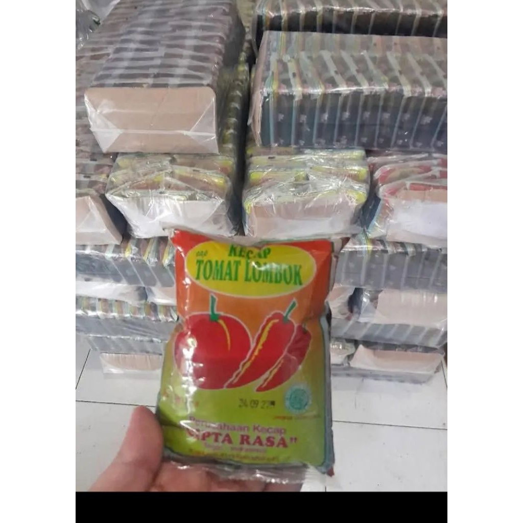 

KECAP TOMAT LOMBOK KEMASAN REFFIL 260 ML