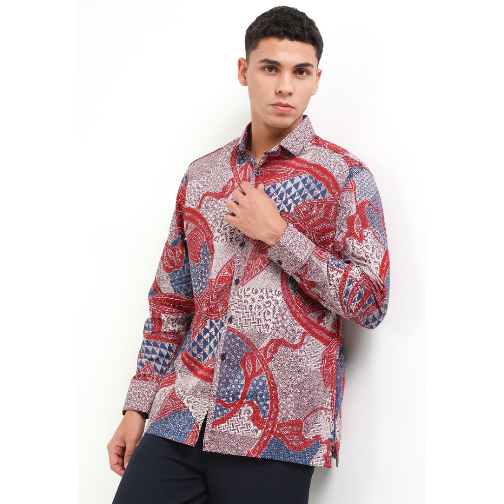 Arjuna Weda Kemeja Batik Pria Motif Batik Tumpuk