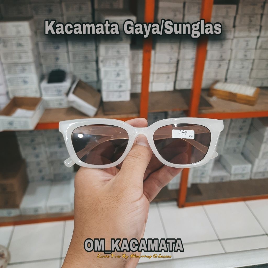 KACAMATA GAYA LENSA COKLAT | FRAME PUTIH TULANG PRIA/WANITA