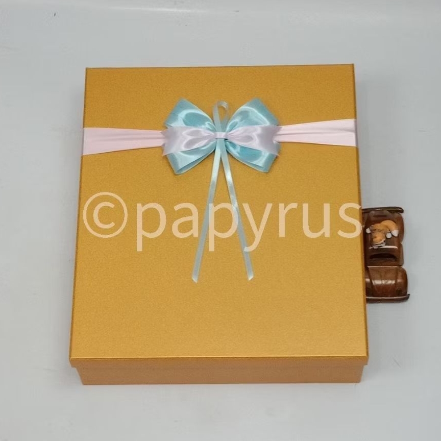 

PAPYRUS 35x40 Tinggi 10cm Kotak Kado Gift Box Hadiah V1