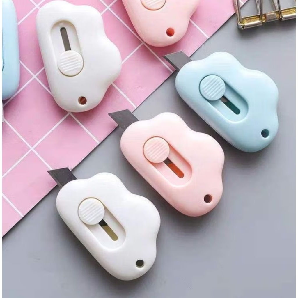 

Cutter mini - Pisau kecil pemotong kertas warna random