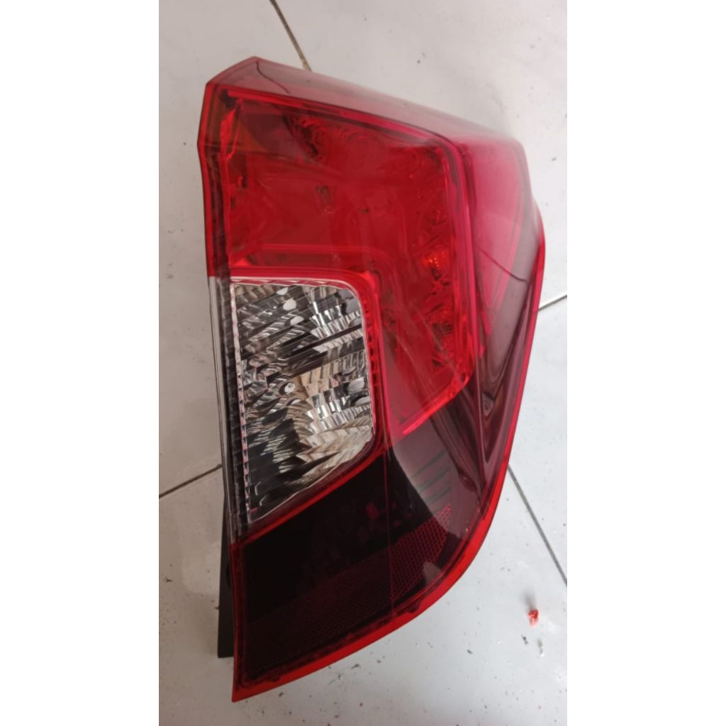 stoplamp lampu belakang honda jazz gk5 kanan original