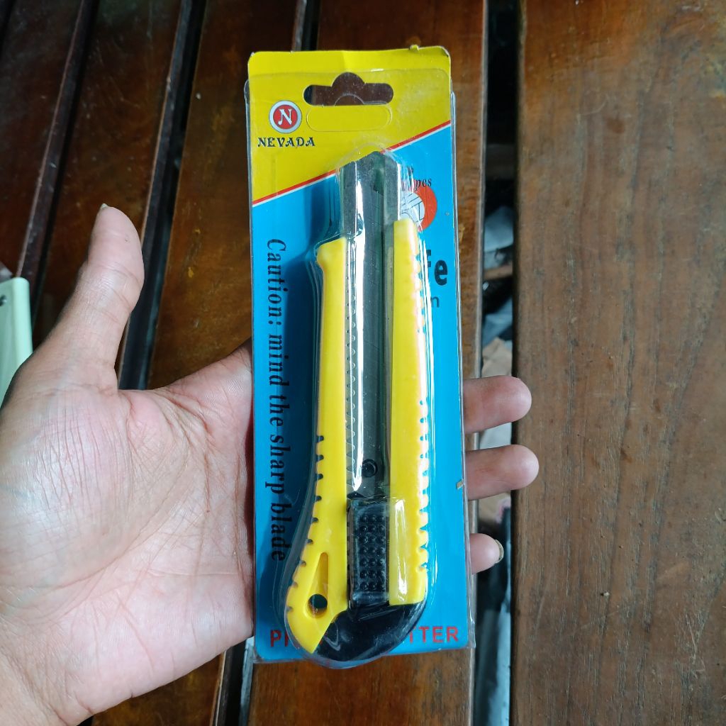 

cutter besar tajam murah
