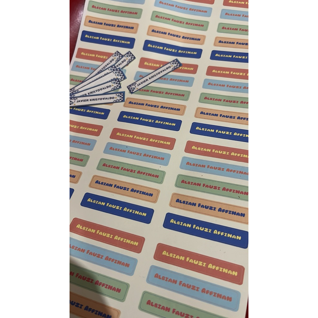 

Stiker nama untuk buku alat tulis sekolah