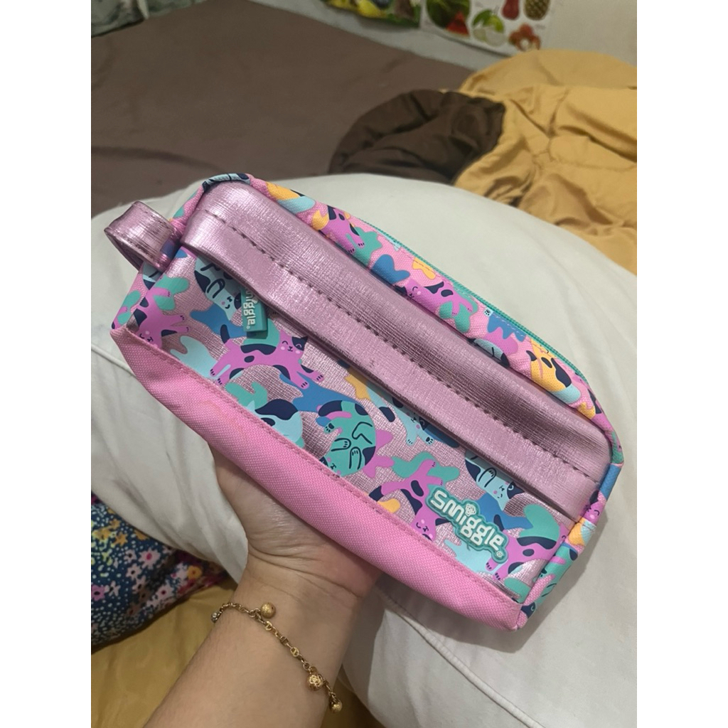

SMIGGLE PENCIL CASE ORIGINAL PRELOVED