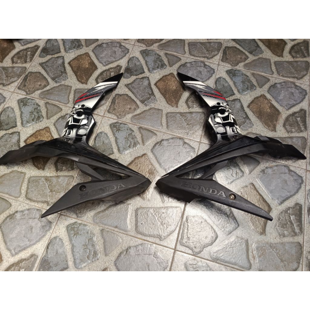 Sayap bawah depan body Honda Sonic 150r original kanan kiri
