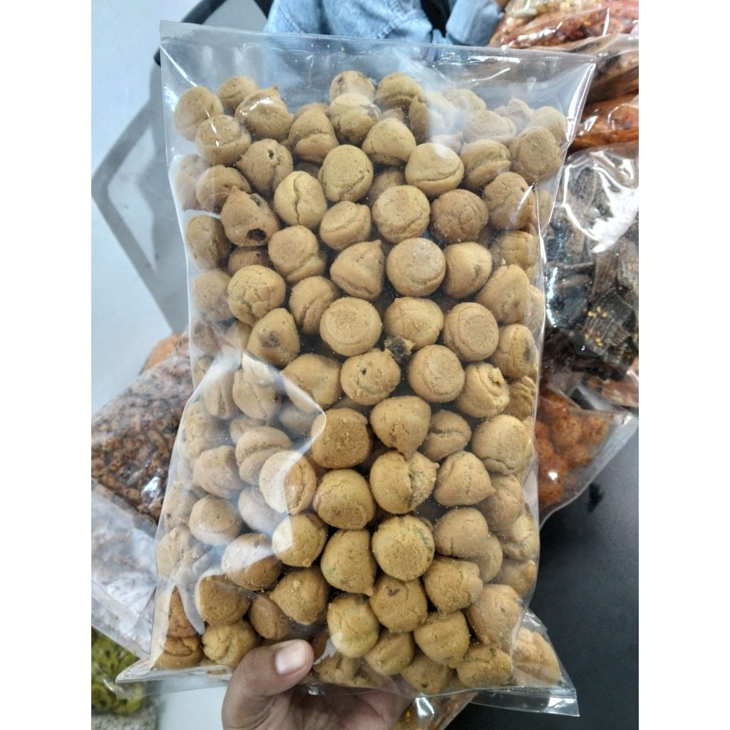 

Snack Soes Coklat 250 gram Camilan kueh Sus kering isi Coklat