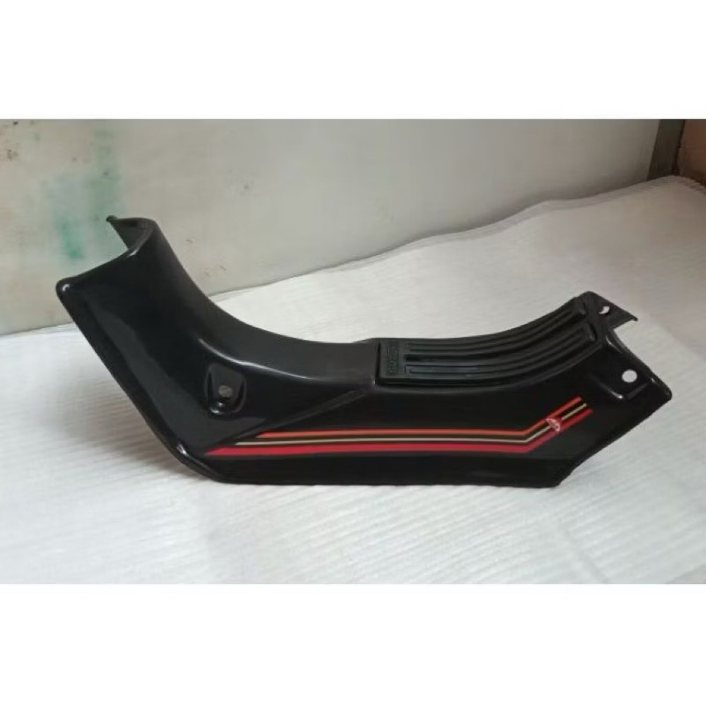 Lengsil tengah suzuki rc bravo legsil RC80 RC100 BRAVO legshield sayap tengah RC 100 WARNA HITAM