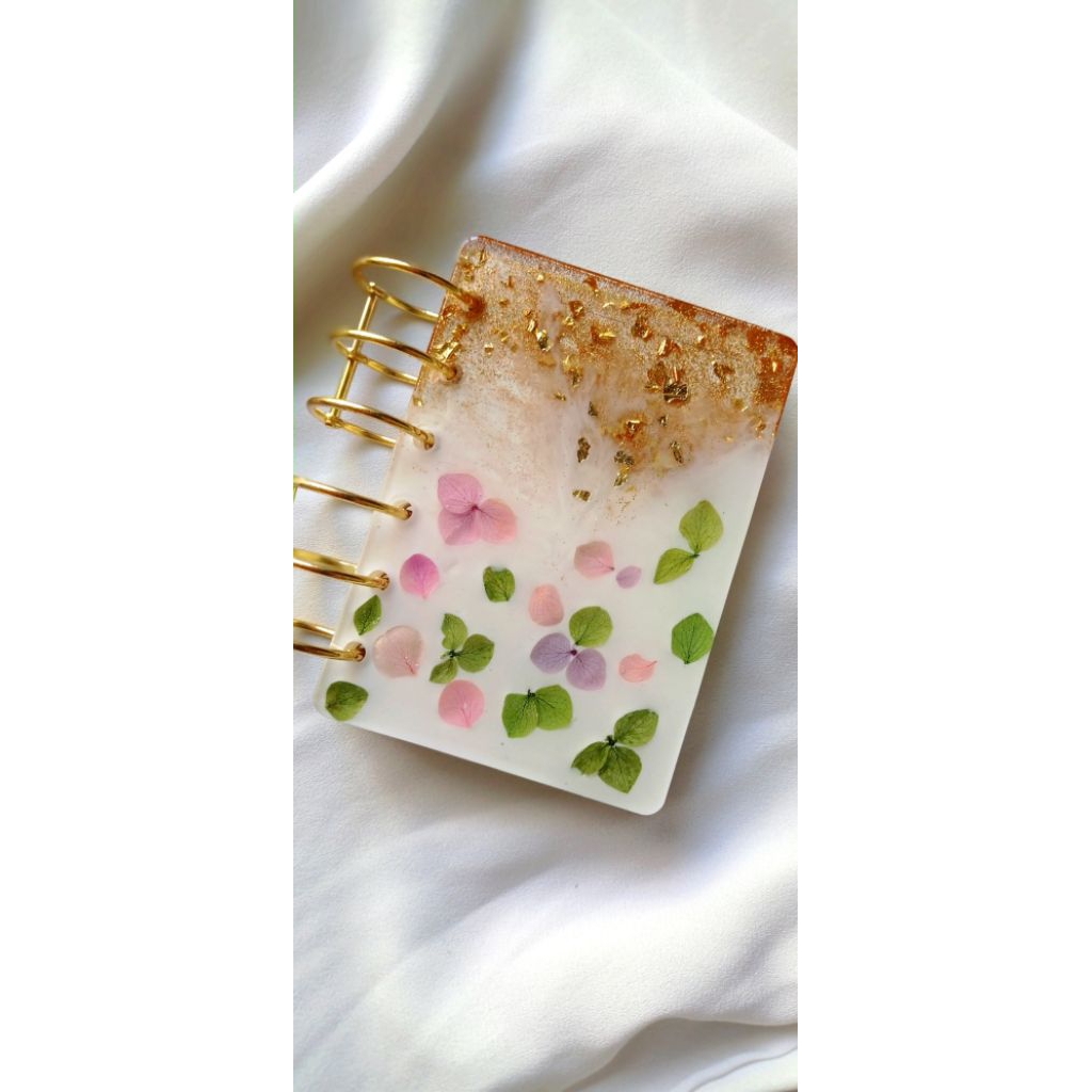 

Notebook kado unik A7 (binder resin )
