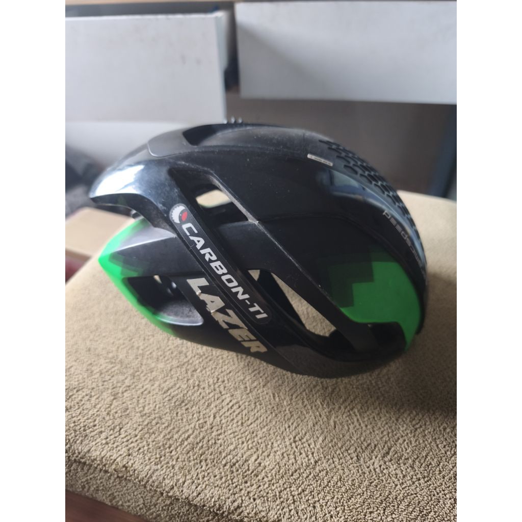 helm lazer aero