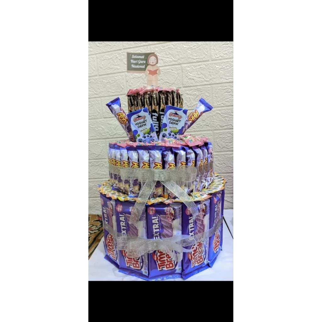 

kue ulang tahun dari snack jajanan