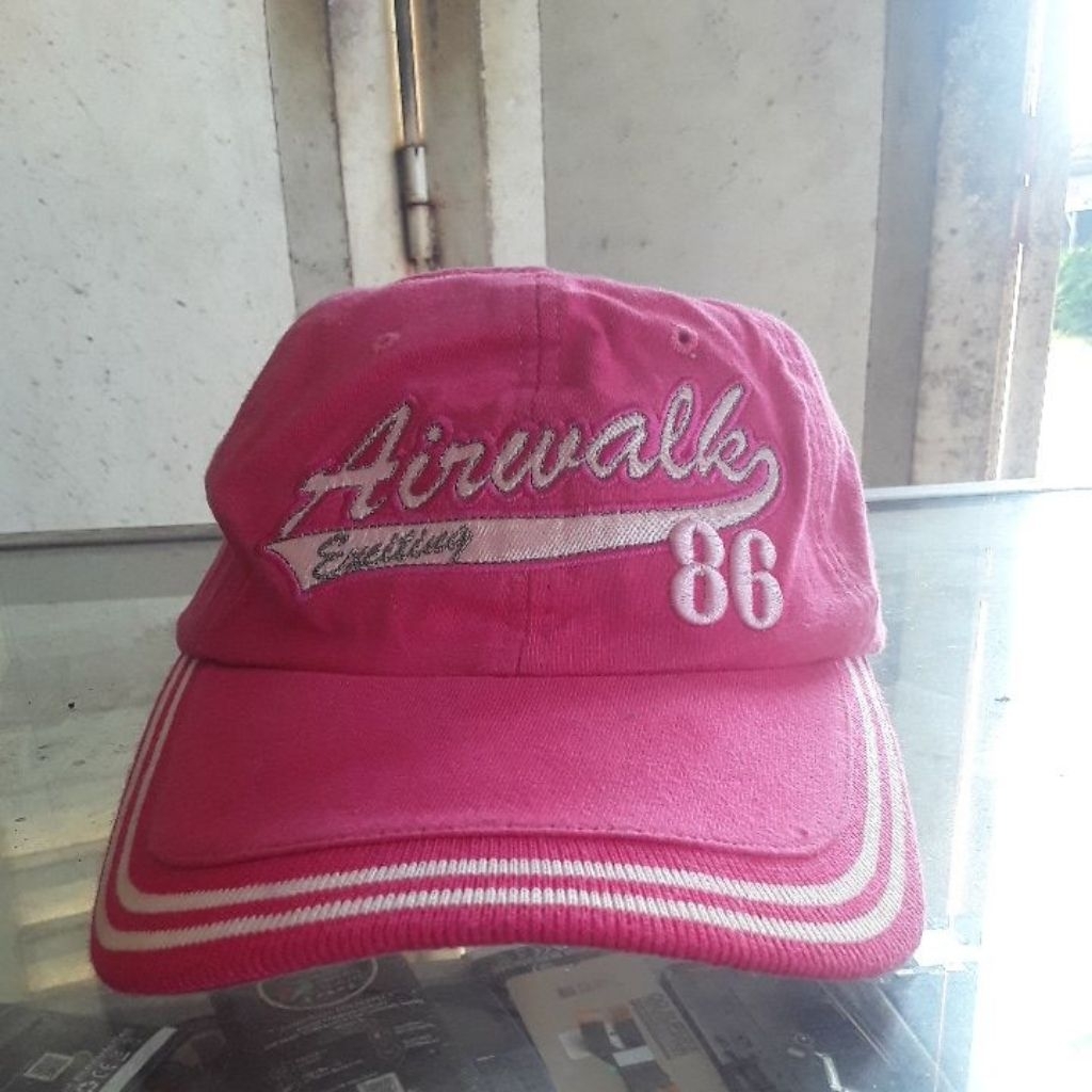 topi airwalk