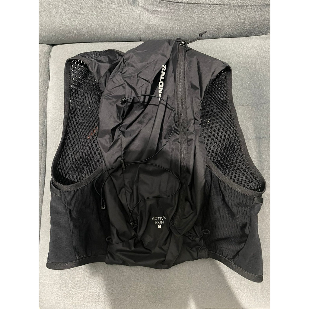 hydropack hitam salomon