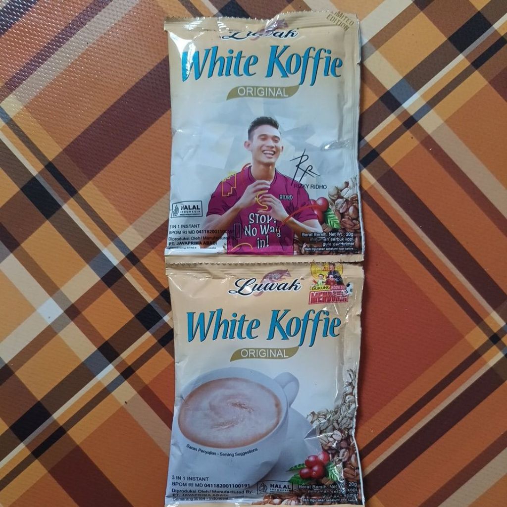 

Luwak White Koffie 1 renteng renceng isi 10 sachet