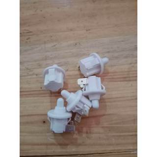 Switch/Saklar Lampu Kulkas Pintu Kulkas Sharp Original / Switch Pintu Kulkas 2 Pintu