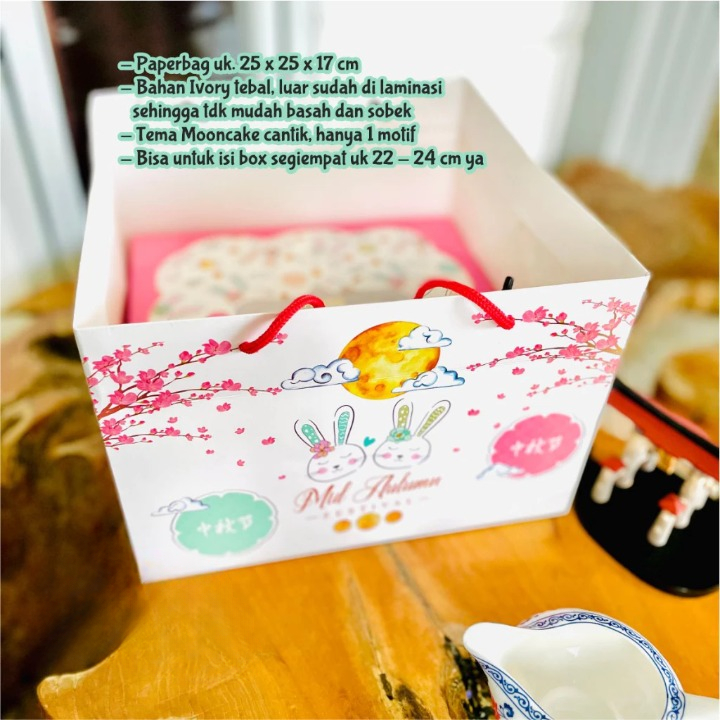 

Paperbag Mooncake uk. 25 x 25 x 17 cm Motif Rabbit Pastel