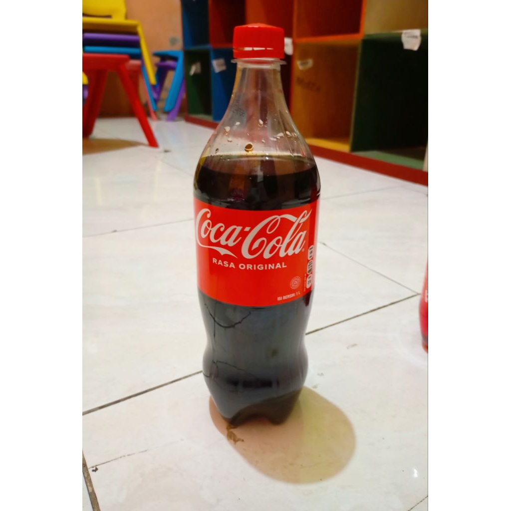 

Minuman COCA-COLA isi 1L
