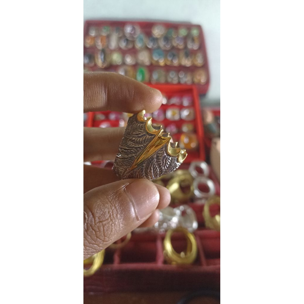 RING BATU AKIK BAHAN KUNINGAN SARI