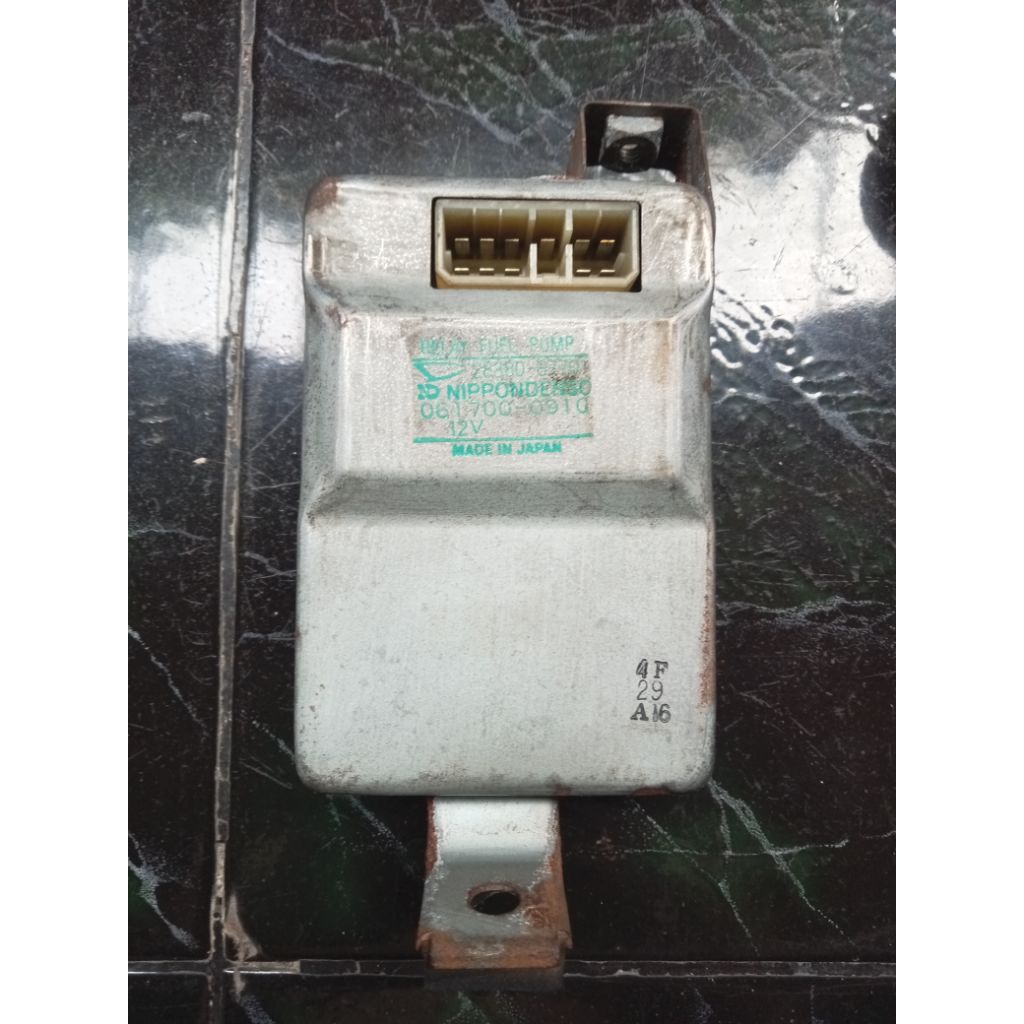 Relay Fuelpump Daihatsu Charade G11 Turbo