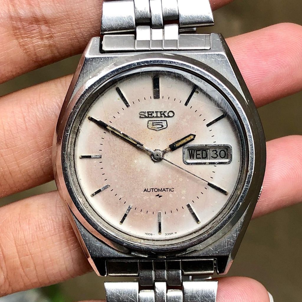 Seiko 5 Automatic 7009-875A Salmon Dial