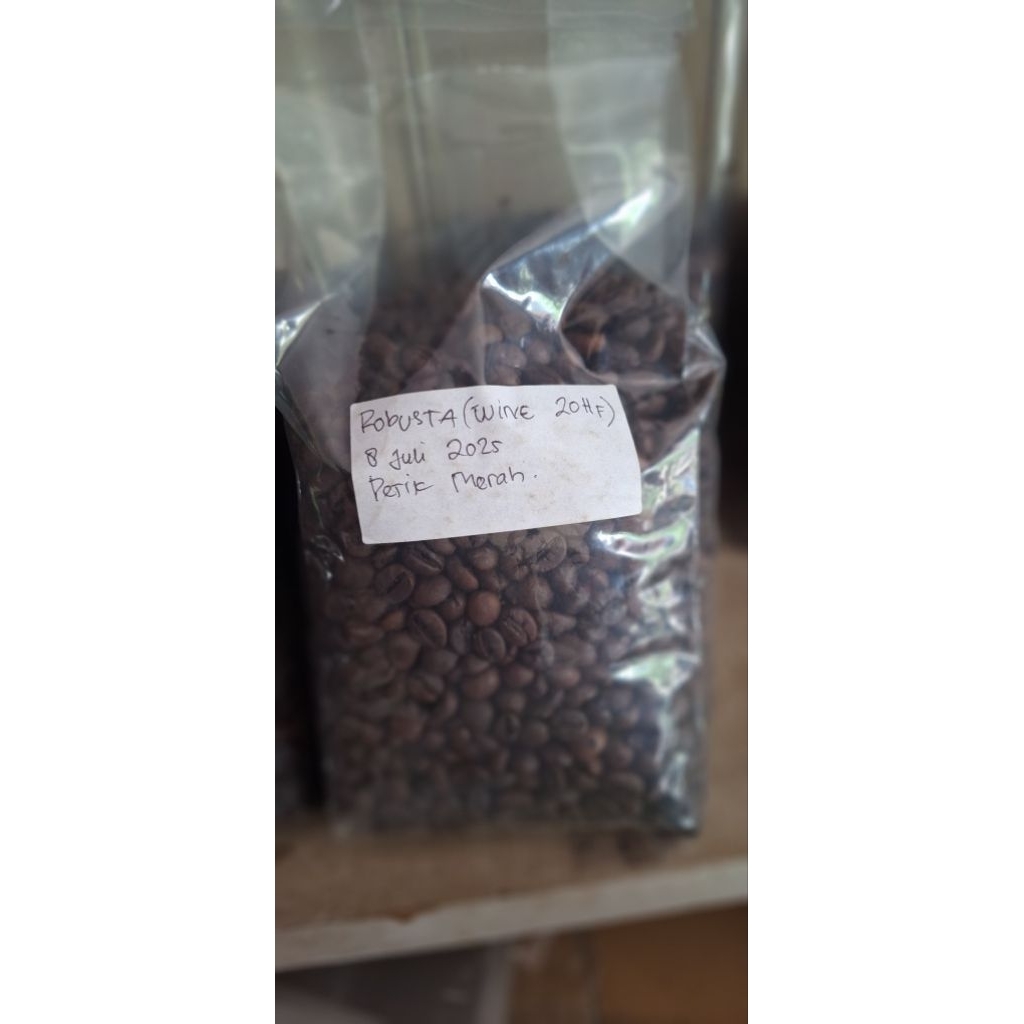 

Biji Kopi Wine Roasting Medium Black Robusta Tanggamus Lampung Asli