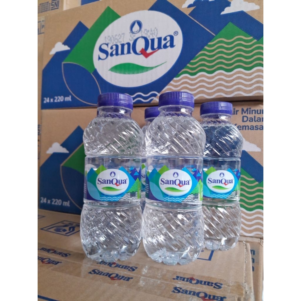 

Sanqua air mineral botol mini 1dus 220ml × 24pc