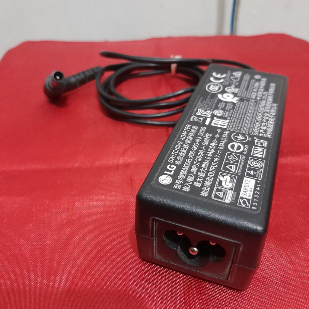 Adaptor Monitor LED LG (Rusak)