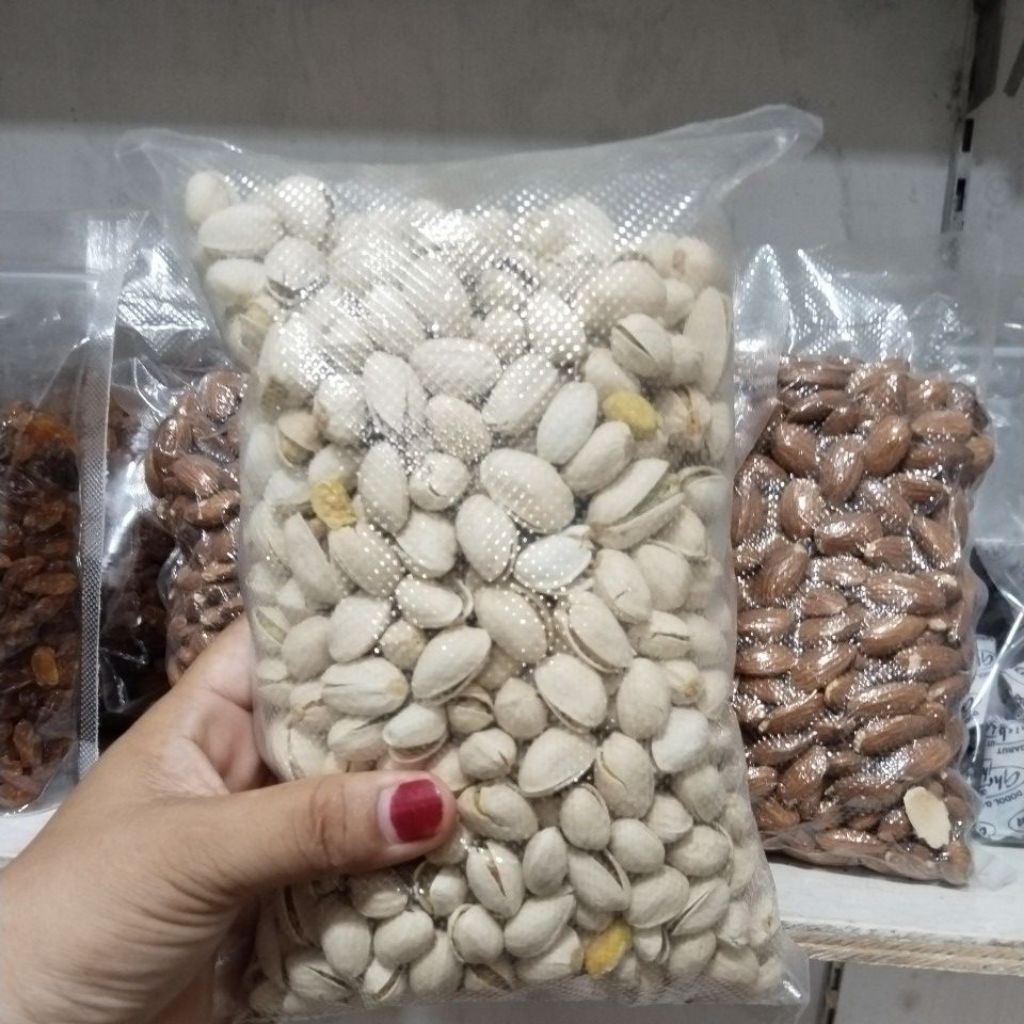 

Kacang pistachio 250 Gram