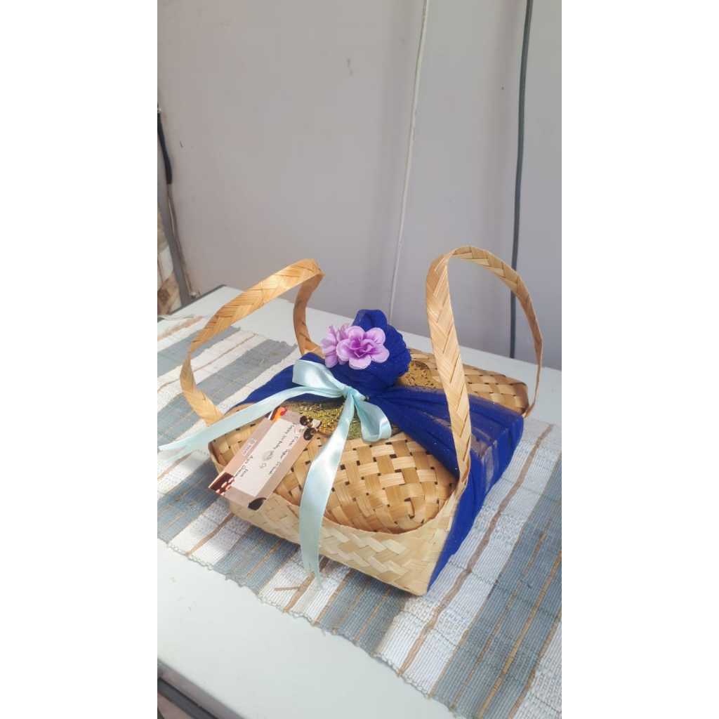 

Besek Dekorasi Hampers - Gratis Ongkir