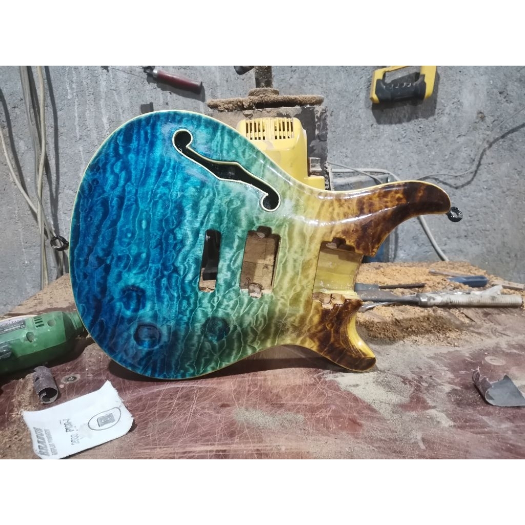 body gitar Prs  semi hollow