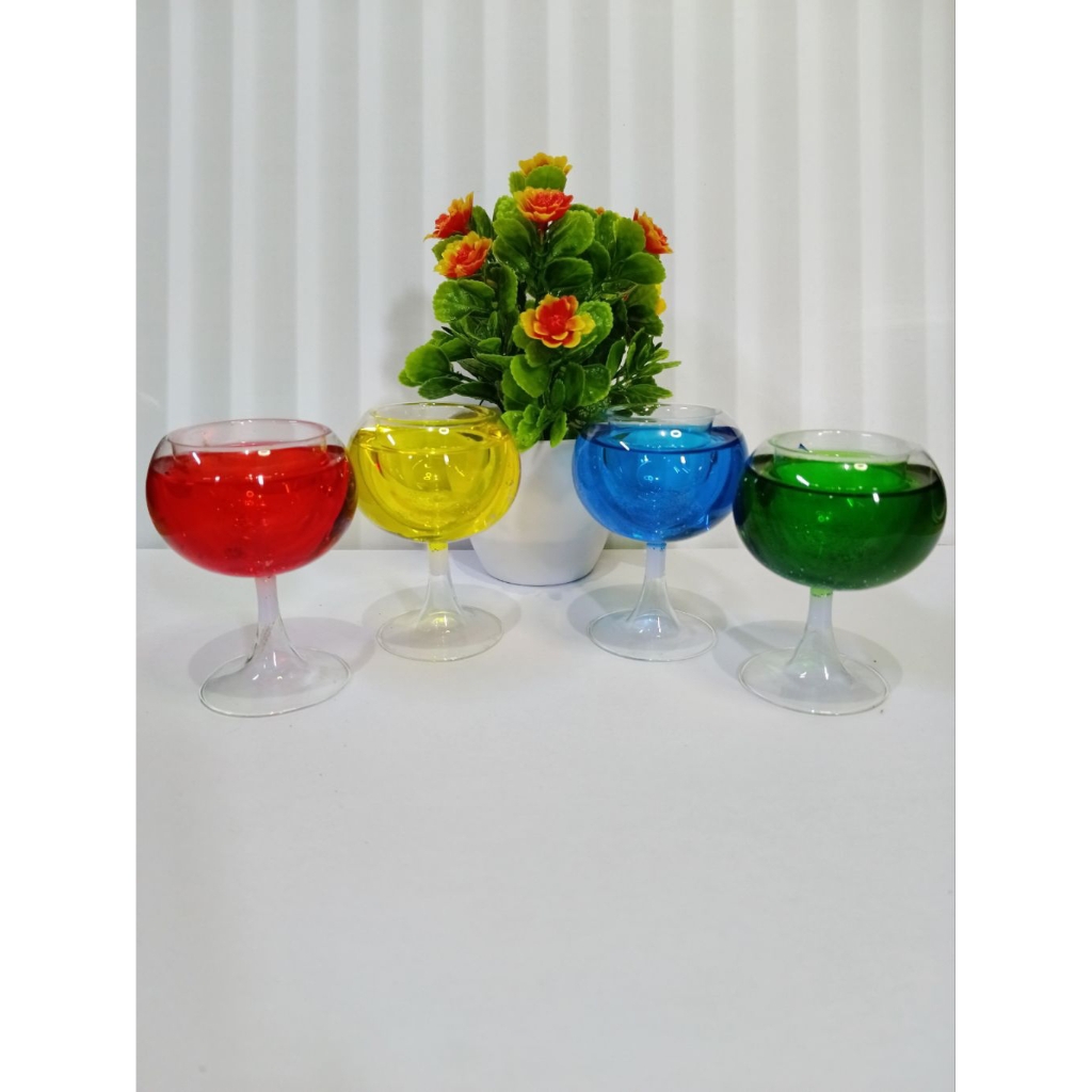 hiasan kaca unik model gelas untuk dekorasi lemari kaca kristal