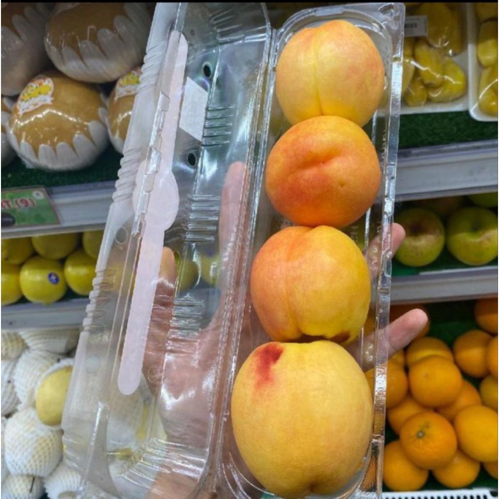 

Buah Nectarine Donut Yellow Import Fresh / buah nectarine kuning Isi 4 pcs / pack