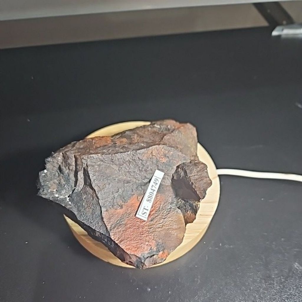 BATU BADAR BESI MERAH NEMPEL MAGNET BATU ASLI