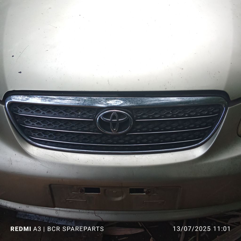 Grill Toyota Altis 2004