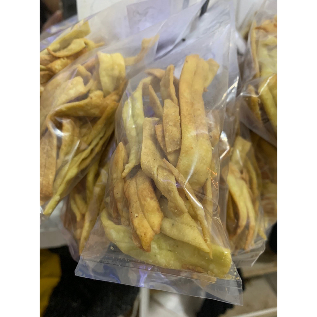

KUE BAWANG/ STIK BAWANG ISI 20 BUNGKUS. RENYAH DAN GURIH