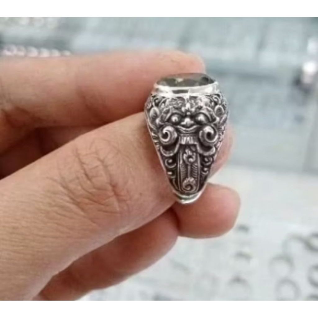 cincin perak motif barong rangda klasik dengan permata oval 10x12