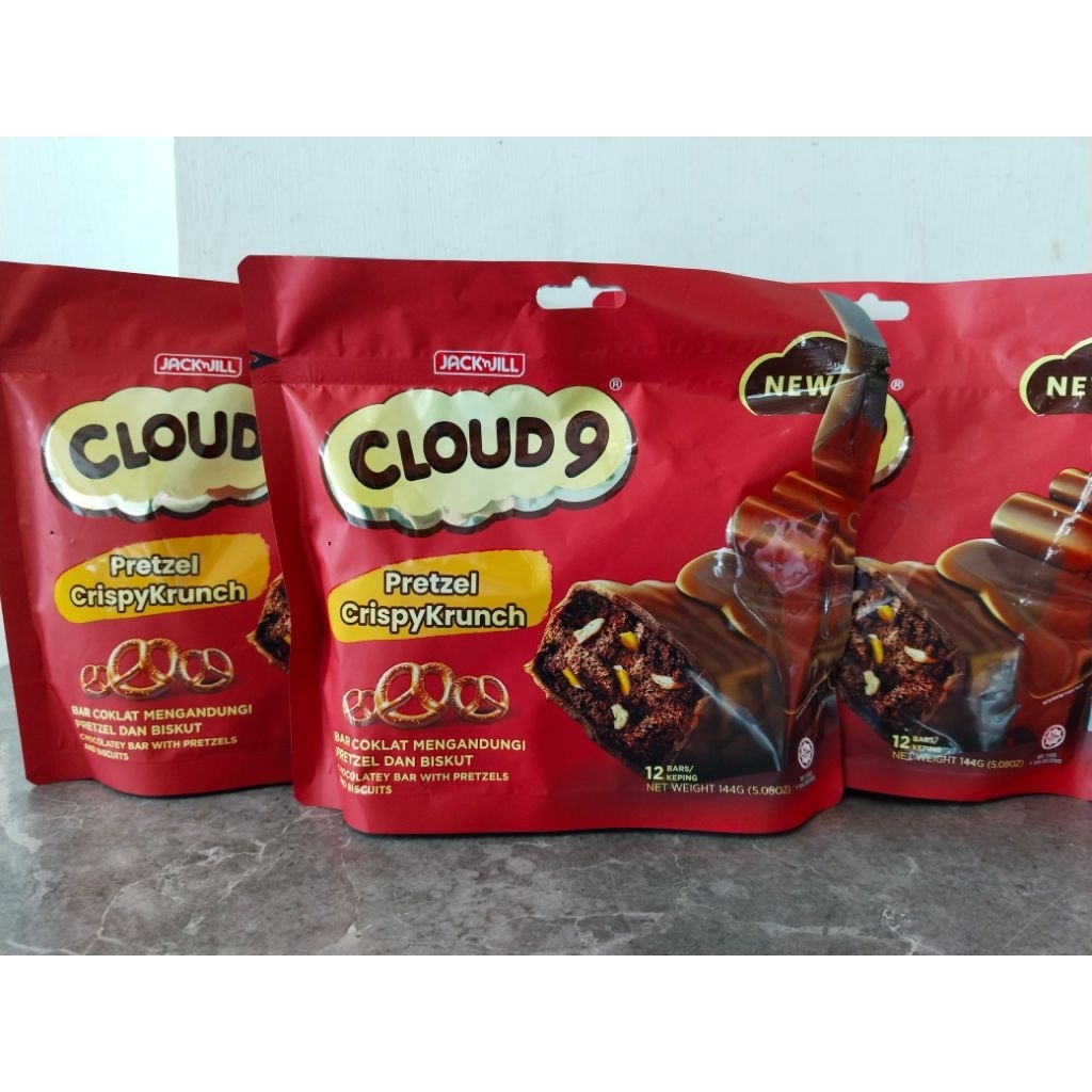 

CLOUD9 PRETZEL COKLAT DENGAN POTONGAN PRETZEL BISKUIT