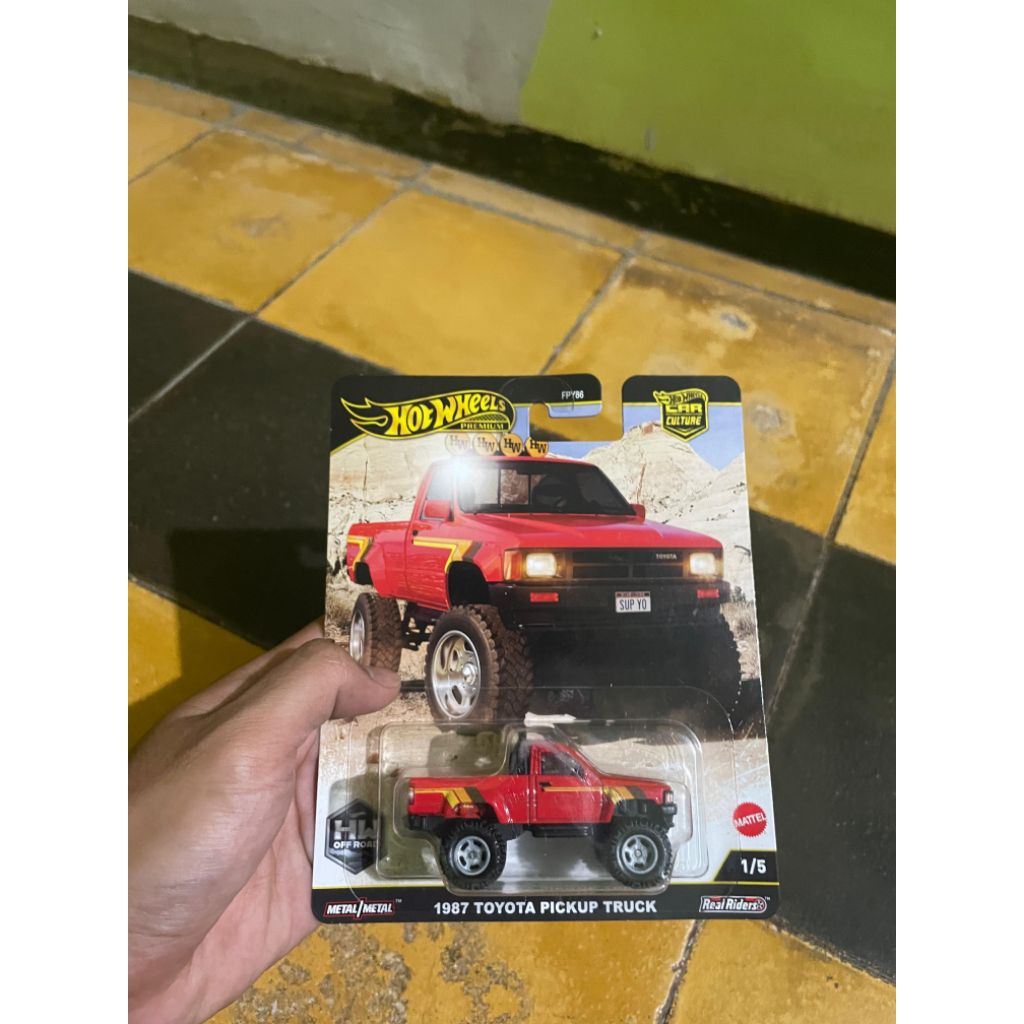 Hotwheels premium 1987 TOYOTA PICKUP TRUCK