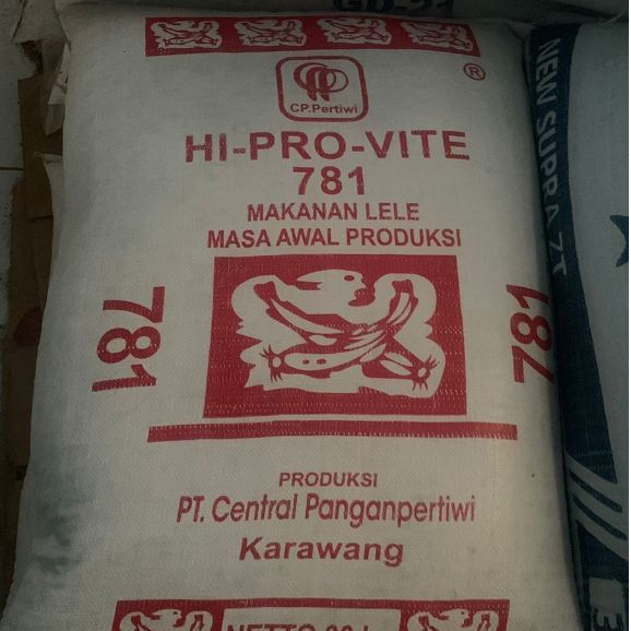 Repack Pakan Ikan Tawar Lele Ikan Mas Ikan Nila Hi-Pro-Vite 781 Polos Protein 31%