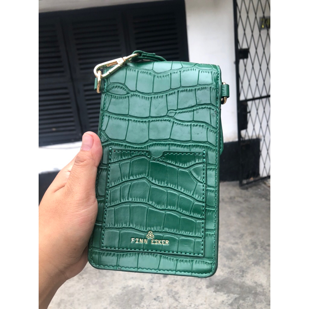 Finn Esker Phone Bag