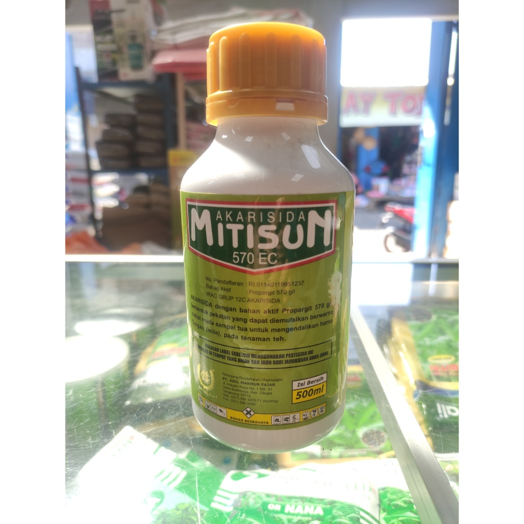 Mitisun 570 EC 500 mL – Akarisida Propargit 570 g/L Ampuh Basmi Tungau pada Teh