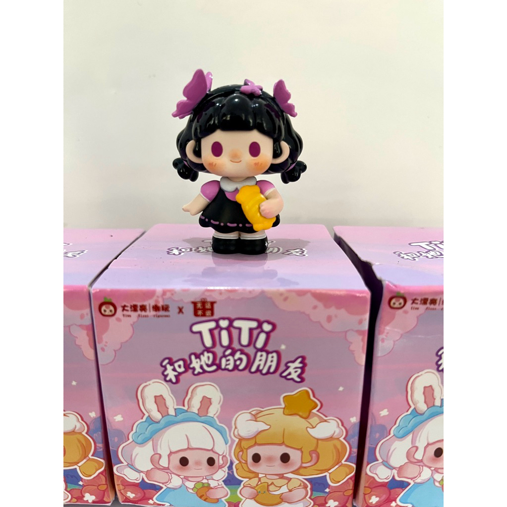 

Figure Titi